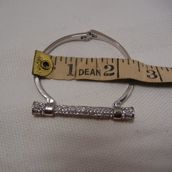 Womens Silver Cuff Bar with Crystals Bracelet  NEW W/O TAGS - Picture 8 of 8
